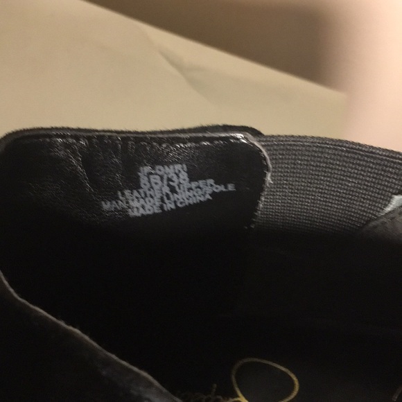 Heels - Picture 4 of 6